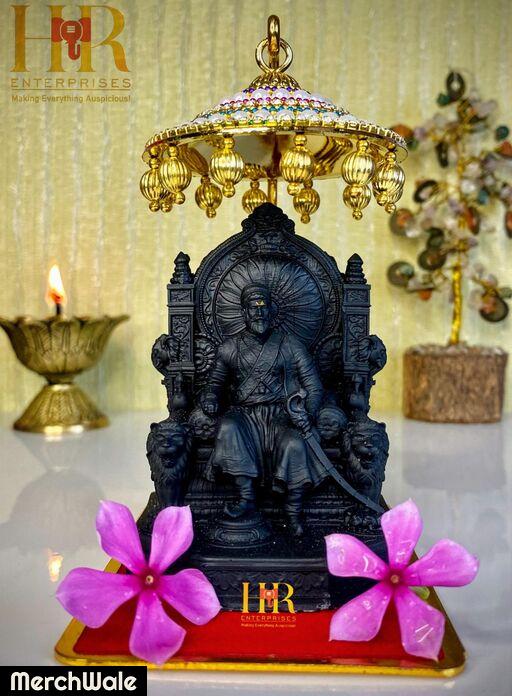 Shivaji maharaj statue hi-res stock photography and images - Page 3 - Alamy
